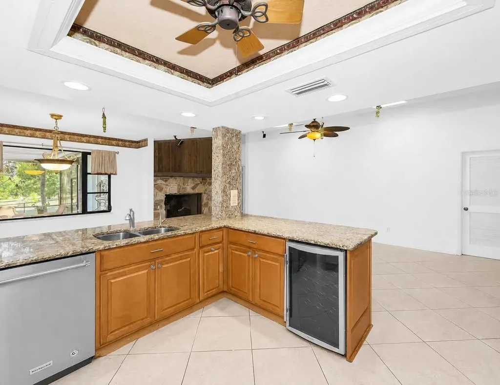 760 Village Way Palm Harbor FL 34683
