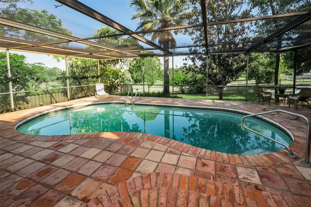 760 Village Way Palm Harbor FL 34683