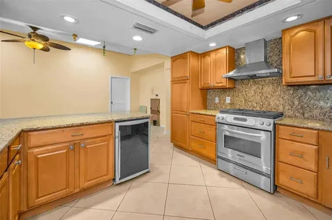 760 Village Way Palm Harbor FL 34683