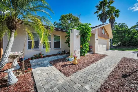 760 Village Way Palm Harbor FL 34683