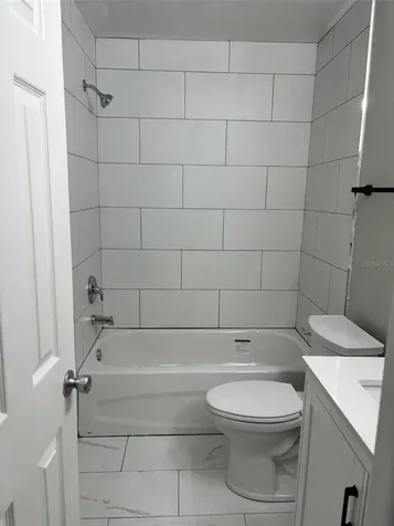7621 Colonial Court Tampa FL 33615