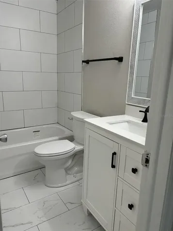 7621 Colonial Court Tampa FL 33615