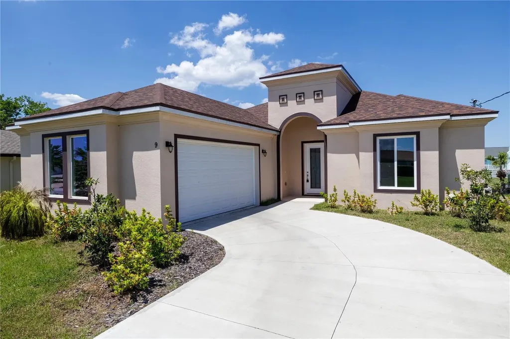 9 Coolidge Court Palm Coast FL 32137