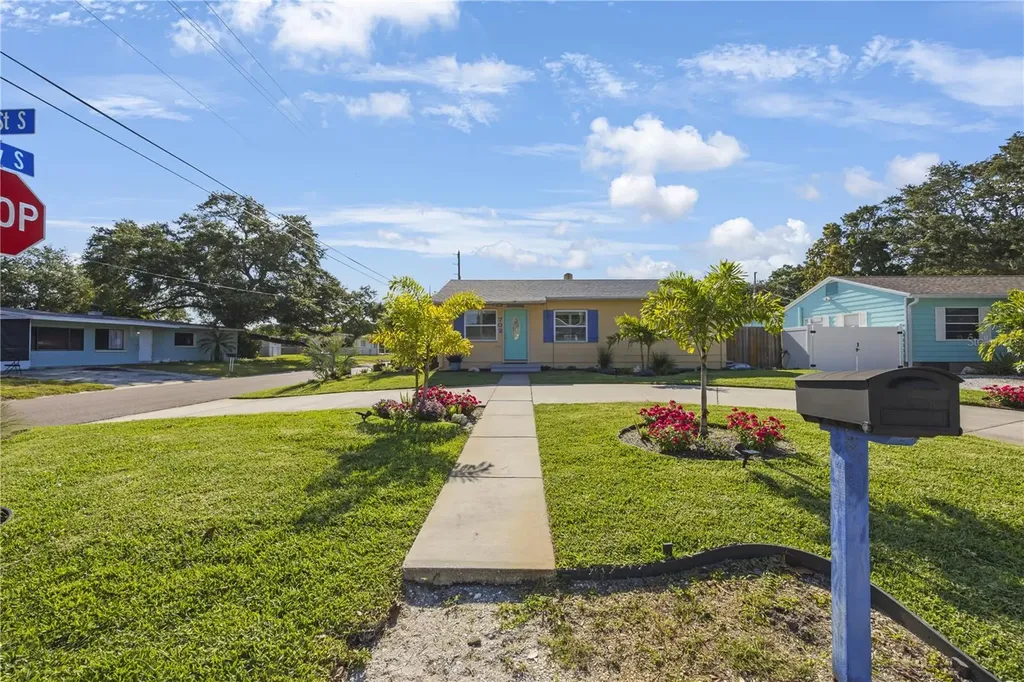 702 Gray Street S Gulfport FL 33707