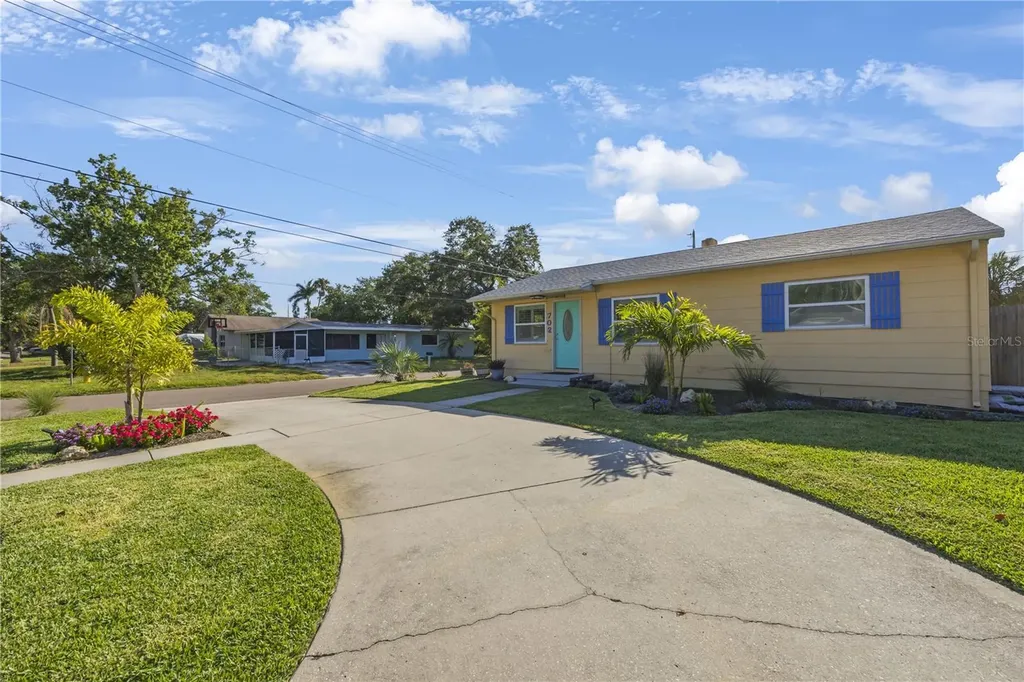 702 Gray Street S Gulfport FL 33707