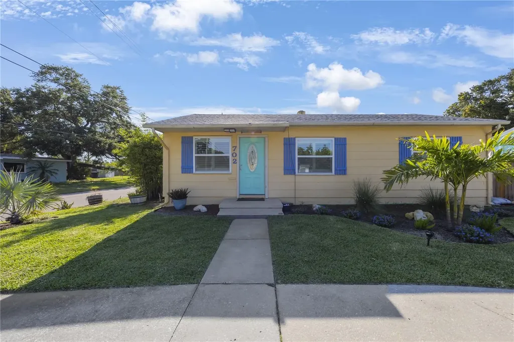 702 Gray Street S Gulfport FL 33707