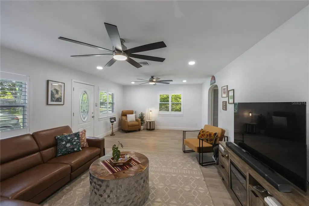 702 Gray Street S Gulfport FL 33707