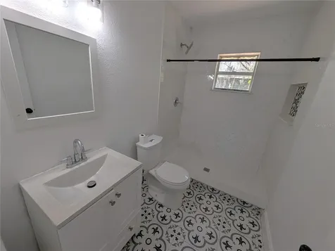 1608 E New Orleans Avenue Tampa FL 33610