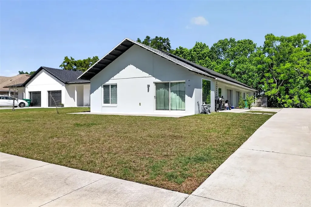 196 Parrotte Court Mount Dora FL 32757