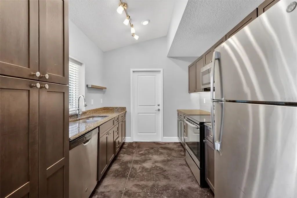 196 Parrotte Court Mount Dora FL 32757