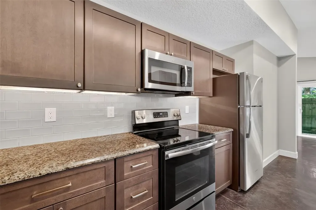 196 Parrotte Court Mount Dora FL 32757