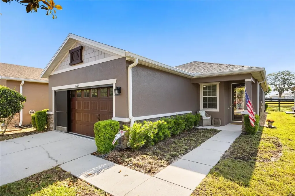 22024 Belgian Court Mount Dora FL 32757