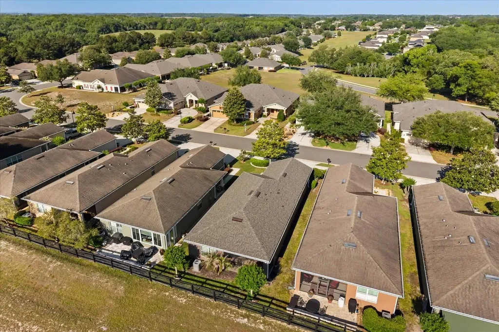 22024 Belgian Court Mount Dora FL 32757