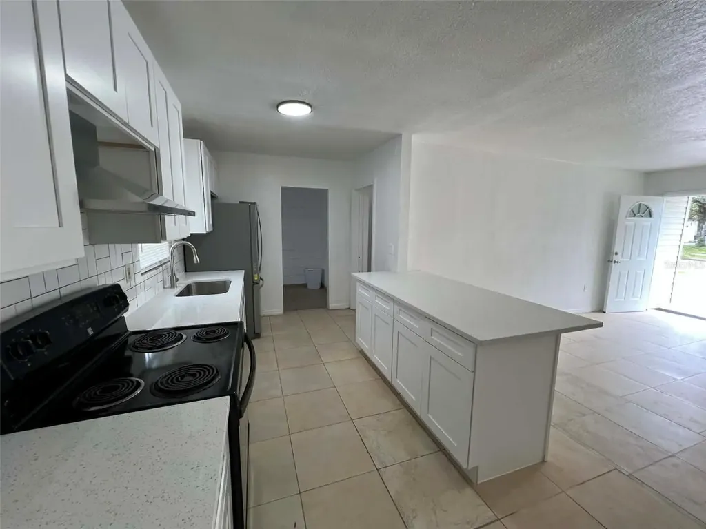 4207 Meadowbrook Avenue Orlando FL 32808