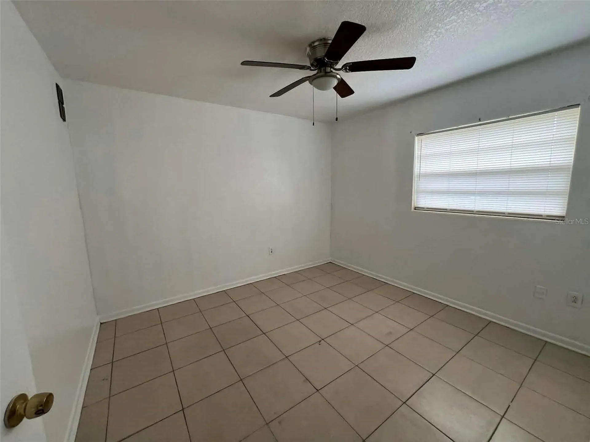 4207 Meadowbrook Avenue Orlando FL 32808