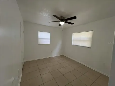 4207 Meadowbrook Avenue Orlando FL 32808