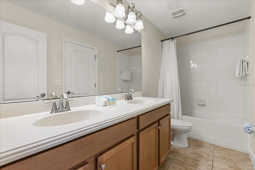 1454 Myrtlewood Street Davenport FL 33896