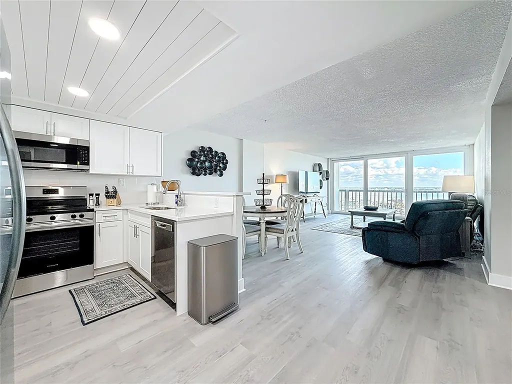400 Island Way Clearwater Beach FL 33767