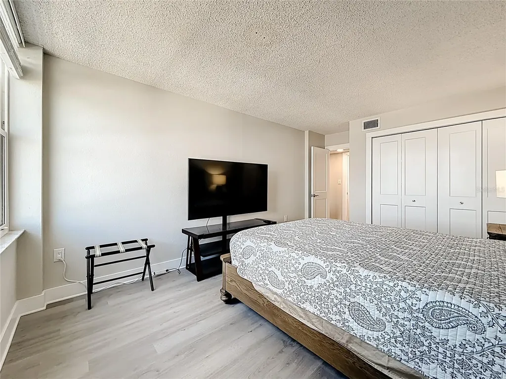 400 Island Way Clearwater Beach FL 33767