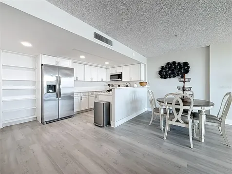 400 Island Way Clearwater Beach FL 33767