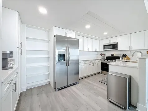 400 Island Way Clearwater Beach FL 33767