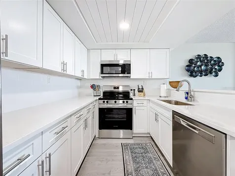 400 Island Way Clearwater Beach FL 33767