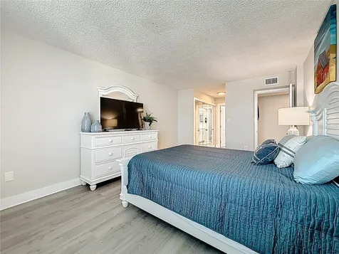 400 Island Way Clearwater Beach FL 33767