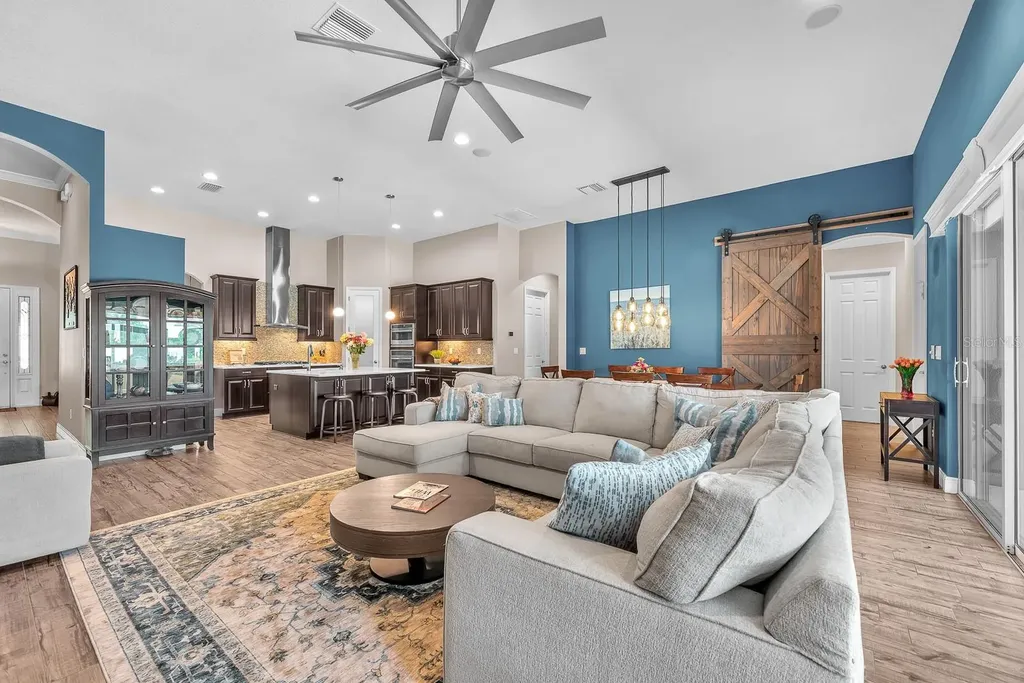 5918 Watercolor Drive Lithia FL 33547