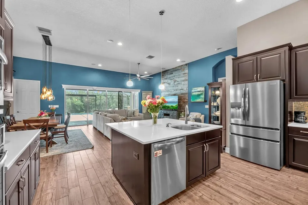 5918 Watercolor Drive Lithia FL 33547