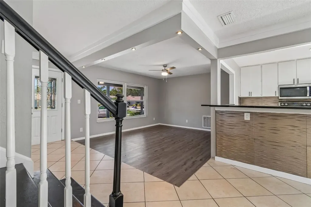7111 Gateway Court Tampa FL 33615