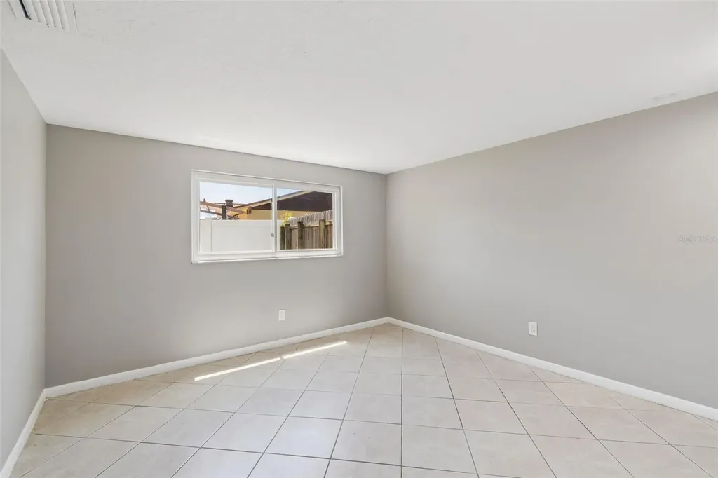 7111 Gateway Court Tampa FL 33615