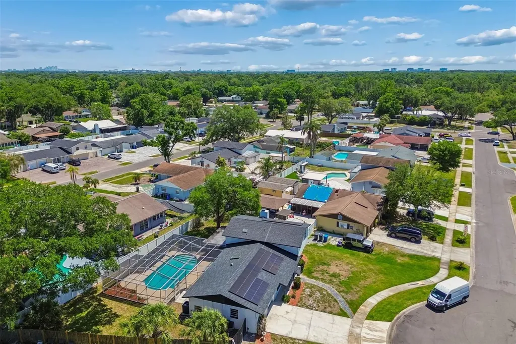 7111 Gateway Court Tampa FL 33615