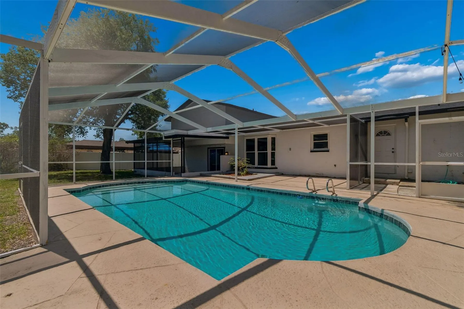 7111 Gateway Court Tampa FL 33615