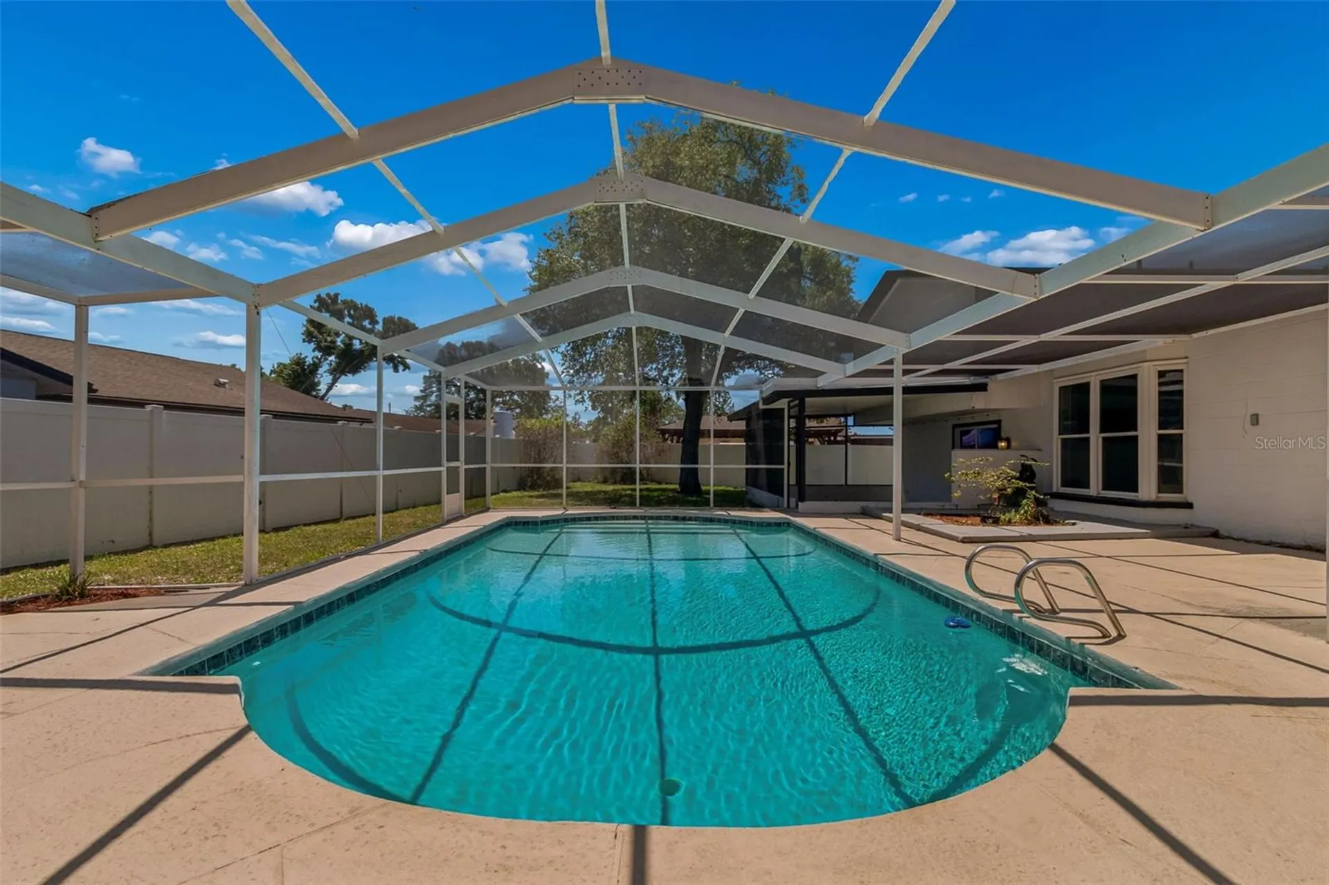 7111 Gateway Court Tampa FL 33615