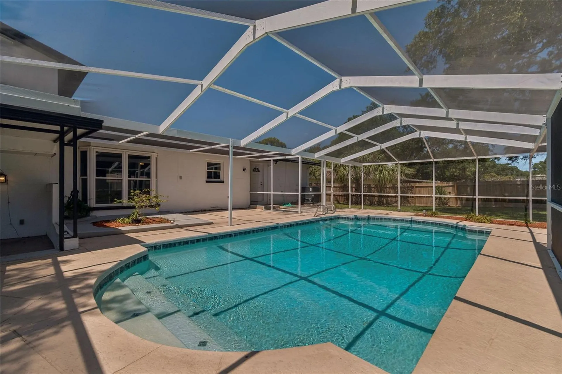 7111 Gateway Court Tampa FL 33615