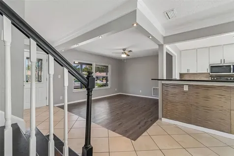 7111 Gateway Court Tampa FL 33615