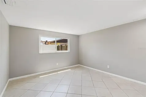 7111 Gateway Court Tampa FL 33615