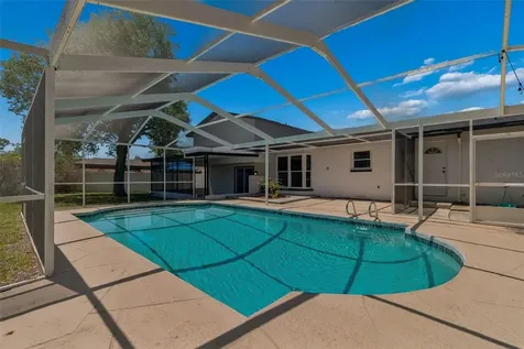 7111 Gateway Court Tampa FL 33615