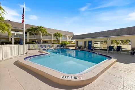 1400 Tarpon Center Drive Venice FL 34285