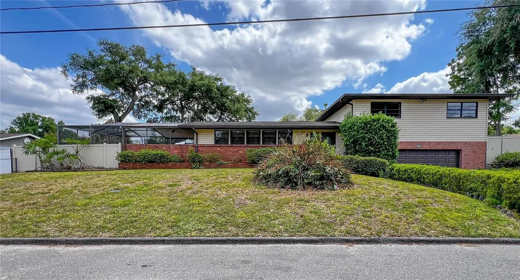 2118 W Broad Street Tampa FL 33604