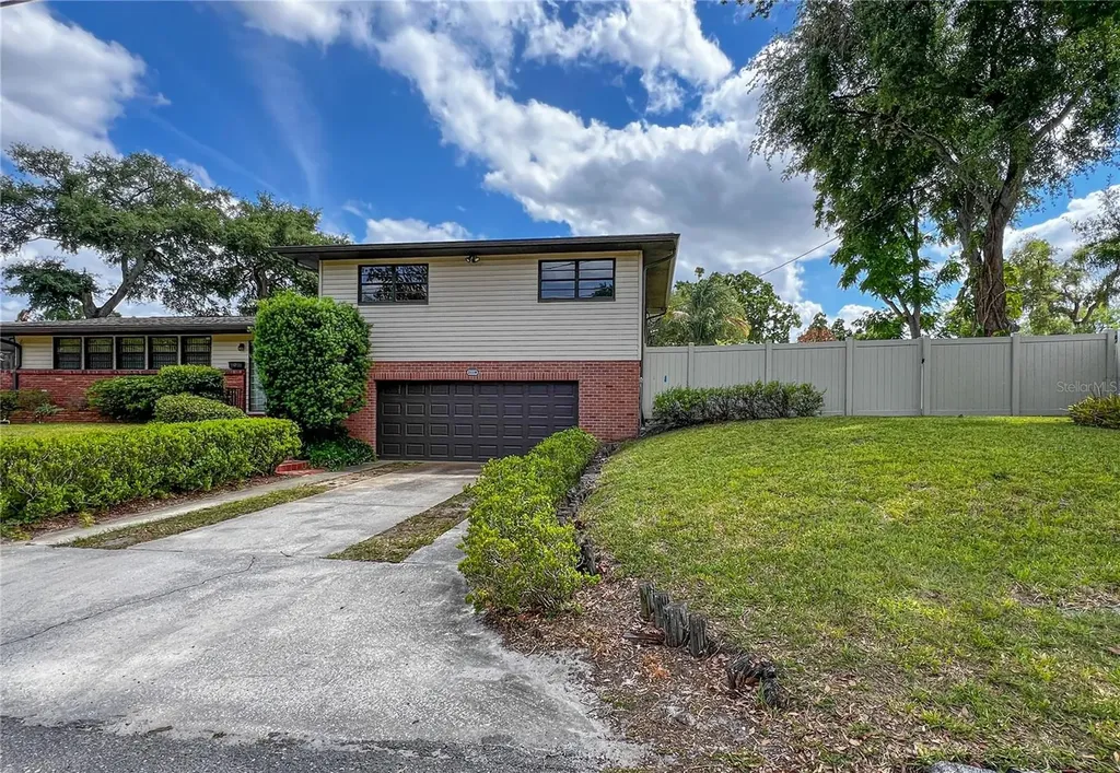 2118 W Broad Street Tampa FL 33604