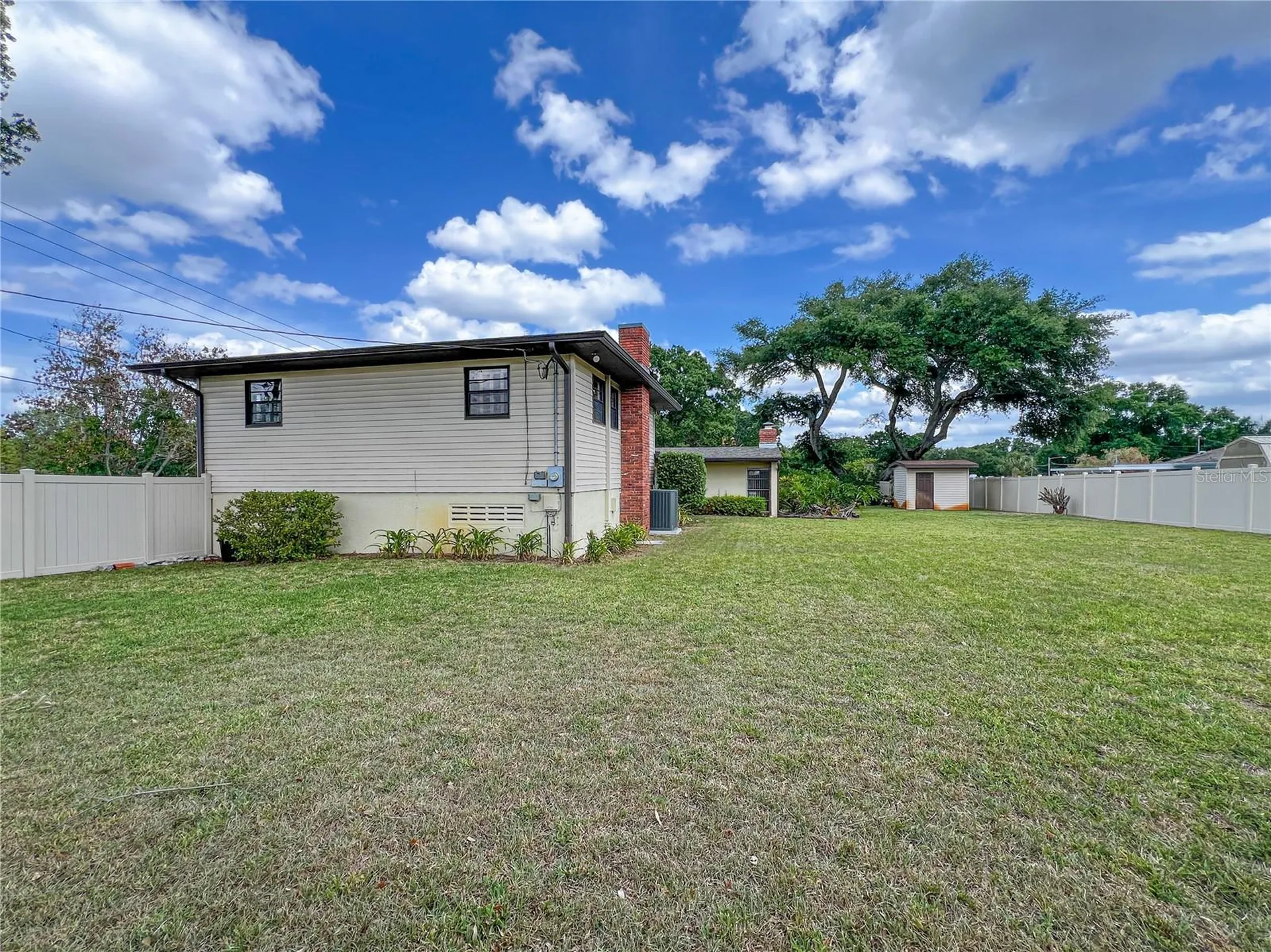 2118 W Broad Street Tampa FL 33604