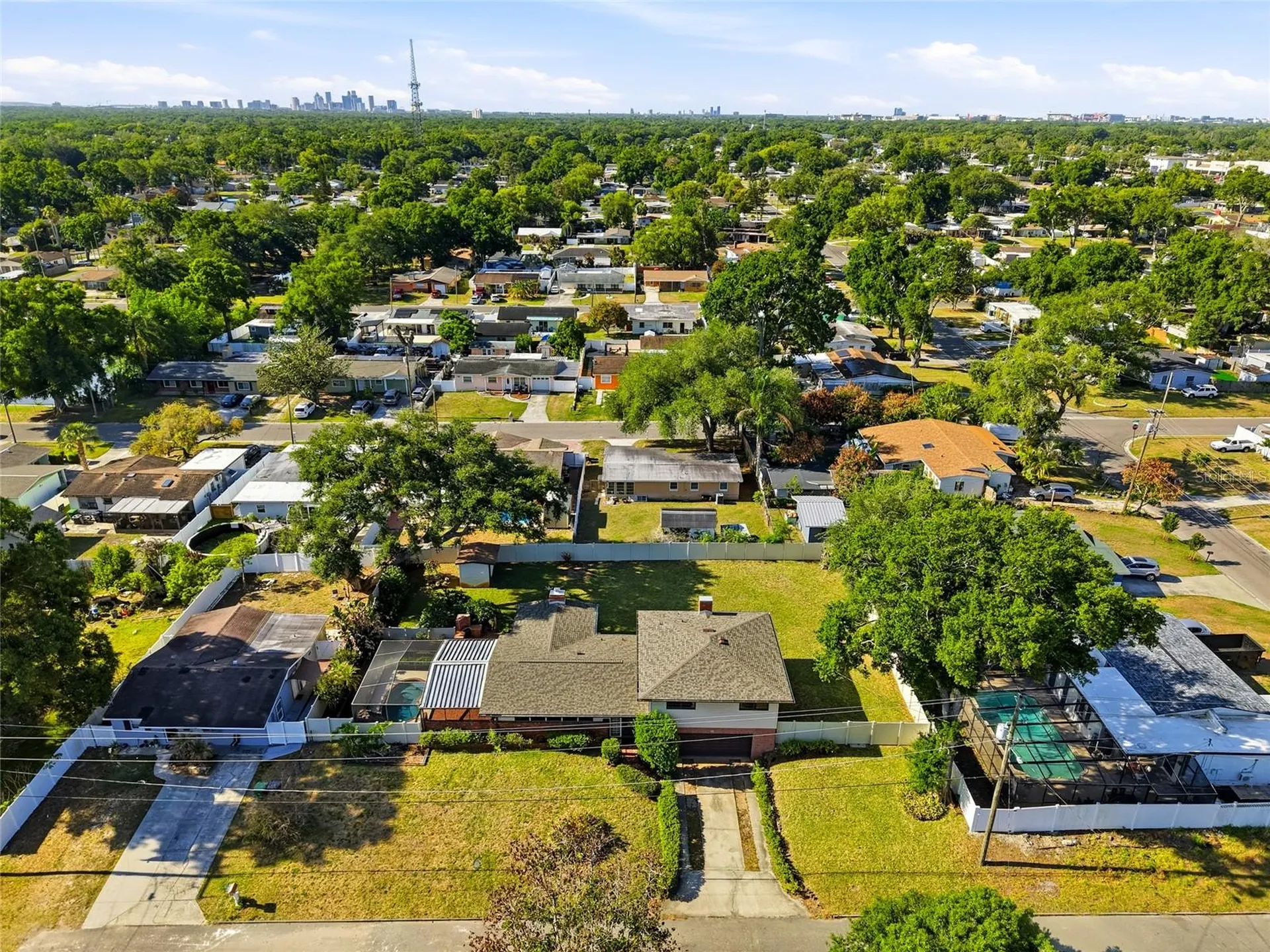 2118 W Broad Street Tampa FL 33604