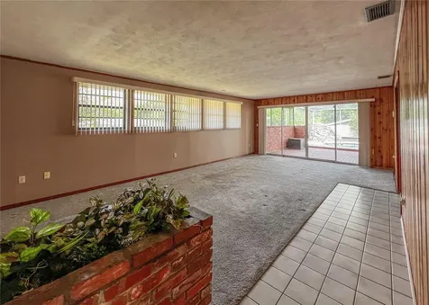 2118 W Broad Street Tampa FL 33604