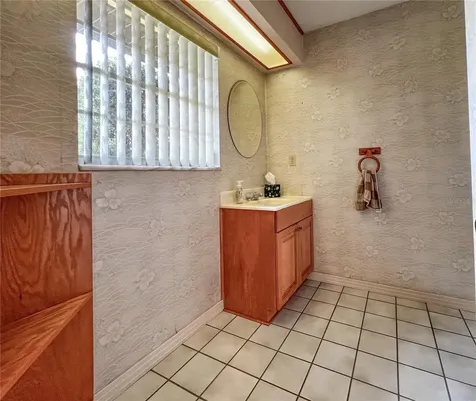 2118 W Broad Street Tampa FL 33604