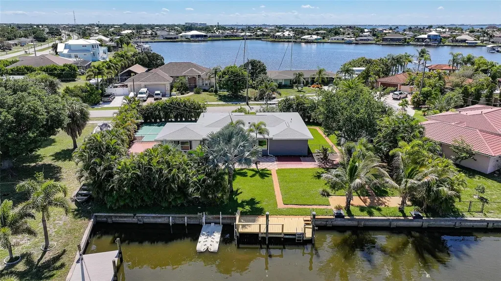 104 Free Court SE Port Charlotte FL 33952