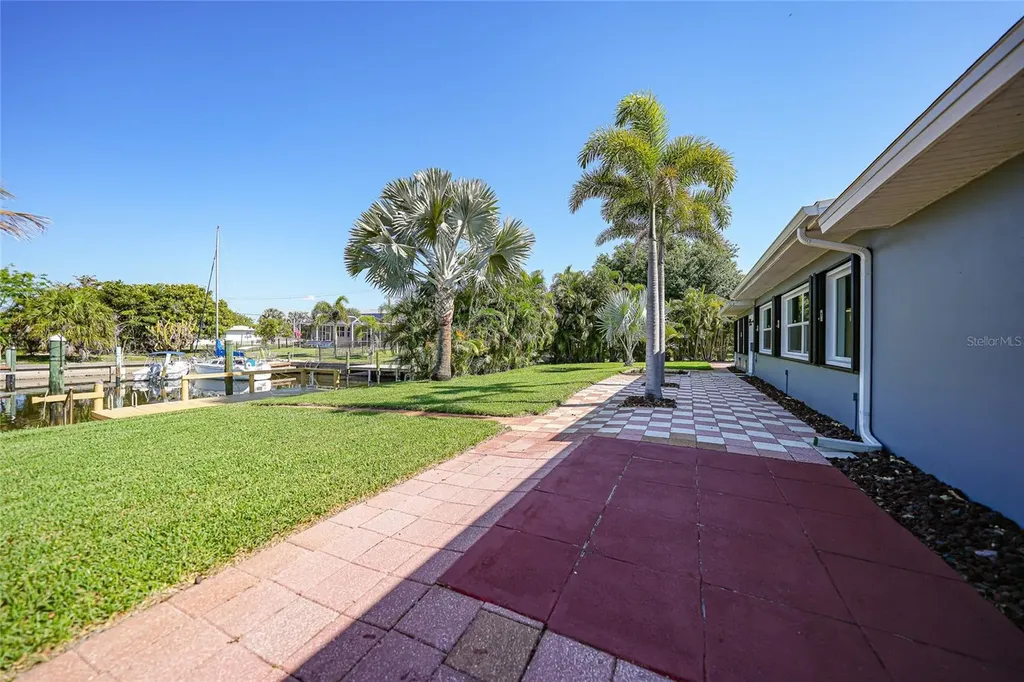 104 Free Court SE Port Charlotte FL 33952