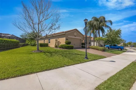 2415 Oakwood Preserve Drive Wesley Chapel FL 33543