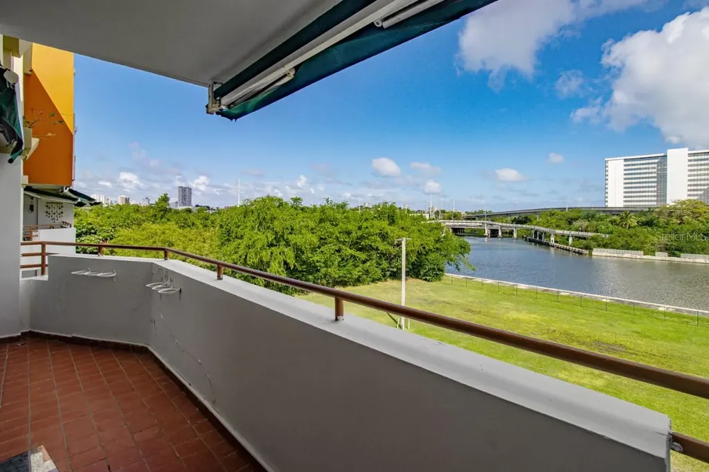 Cond. Bayside Cove 105 Avenue Arterial Hostos San Juan PR 00918