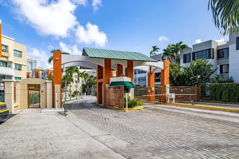 Cond. Bayside Cove 105 Avenue Arterial Hostos San Juan PR 00918